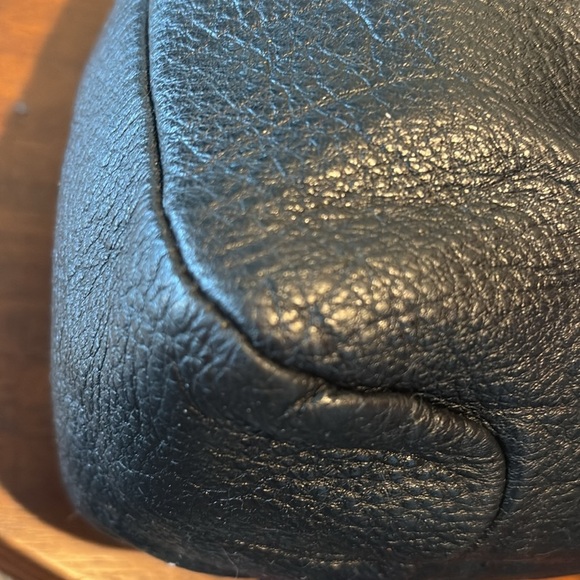 Elliott Lucca   Shoulder bag  pebbled leather Black   Brass HW  2 front pockets - Picture 12 of 17